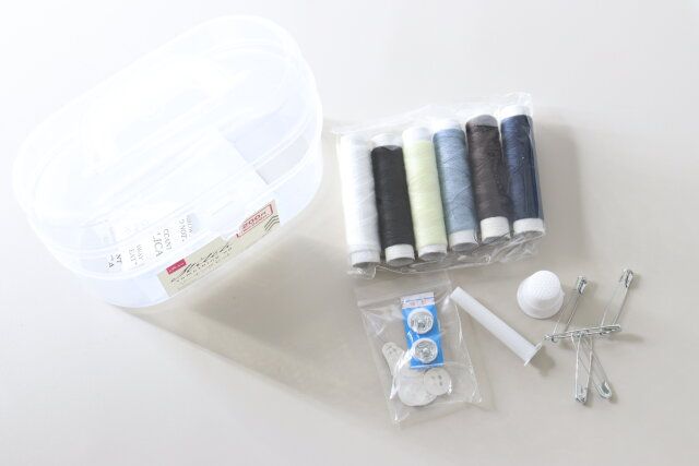 ダイソーのたくさん入ったソーイングセット