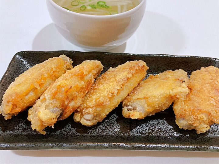 盛り付けた笠原流辛味チキン