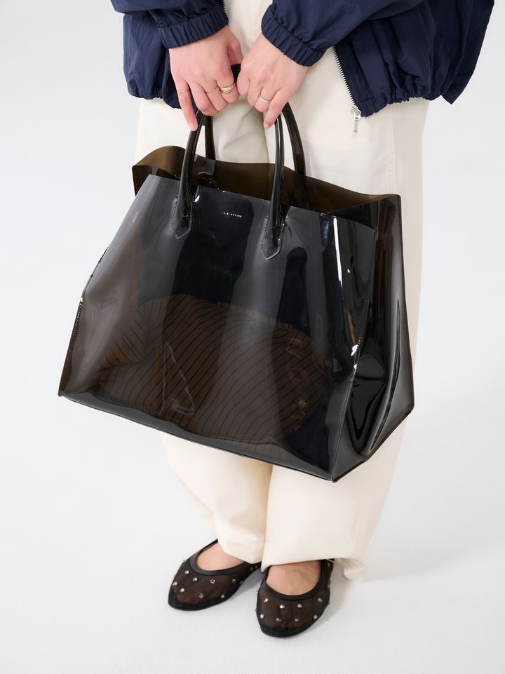 クラウドチームVERY竹内菜摘のブルゾンコーディネートのバッグ