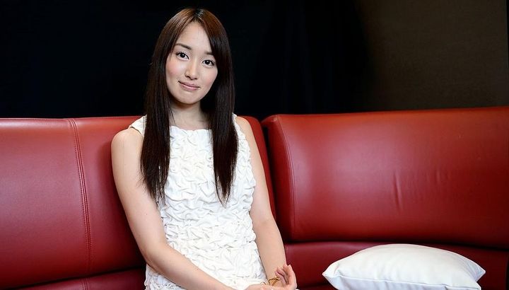 元日本代表DFが38歳の誕生日を報告！妻とのツーショットにファン「見ていると、気持ちがほっこりします」