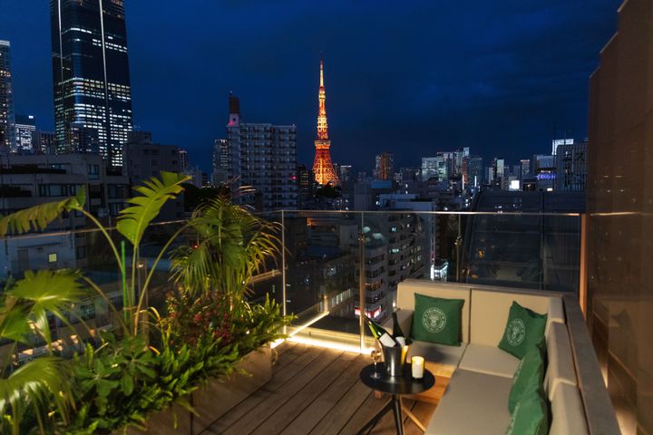 グリーンに彩られた「Tokyo Confidential」のテルモンテラス