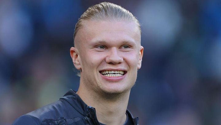 カーマニアの世界的FW、新たに高級車を購入！コレクションの総額は驚愕の“15億円超”