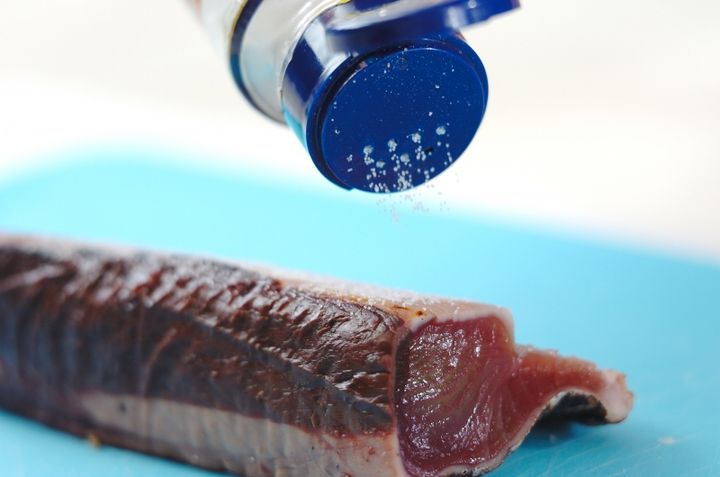 カツオたたきとグレープフルーツのサラダ仕立ての下準備1