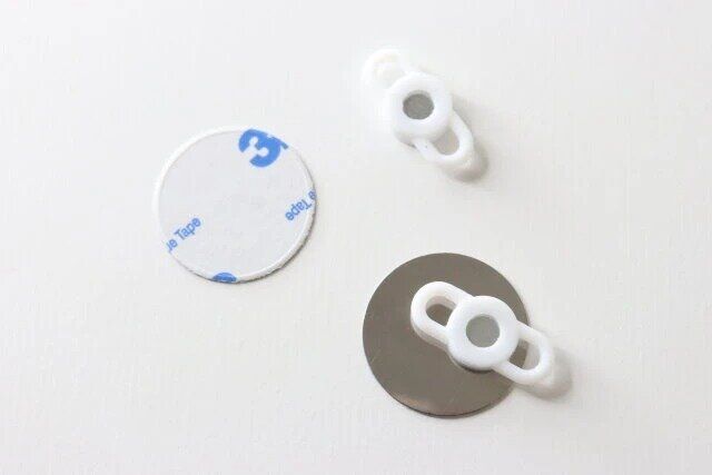 ダイソーのマグネット補助版付き歯ブラシホルダー2P1