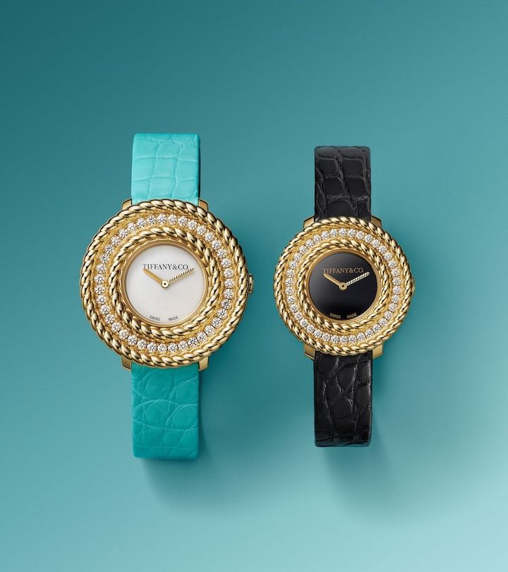 「ロープ バイ ティファニー」ウォッチ 左（YG×ダイヤモンド、ケース径33mm、高精度ソーラームーブメント）￥3,685,000 右（YG×ダイヤモンド、ケース径27mm、ソーラー）￥2,695,000