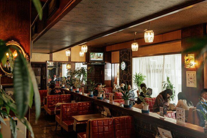 名古屋の「洋菓子・喫茶ボンボン」で、昭和レトロにときめくひとときを♪