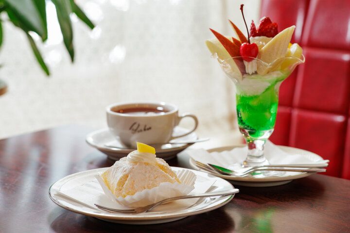 名古屋の「洋菓子・喫茶ボンボン」で、昭和レトロにときめくひとときを♪