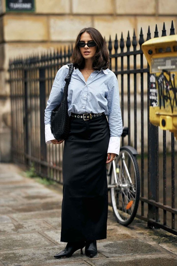 画像: 初夏の黒に抜け感を！ ストライプシャツで爽やかに更新