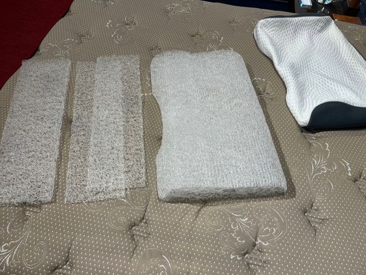 フランスベッド一番人気のLTショルダーフィットピロー 中身