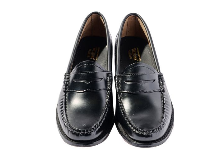 1足あればずっと使える。コーデにきちんと感をプラスするコインローファー4選