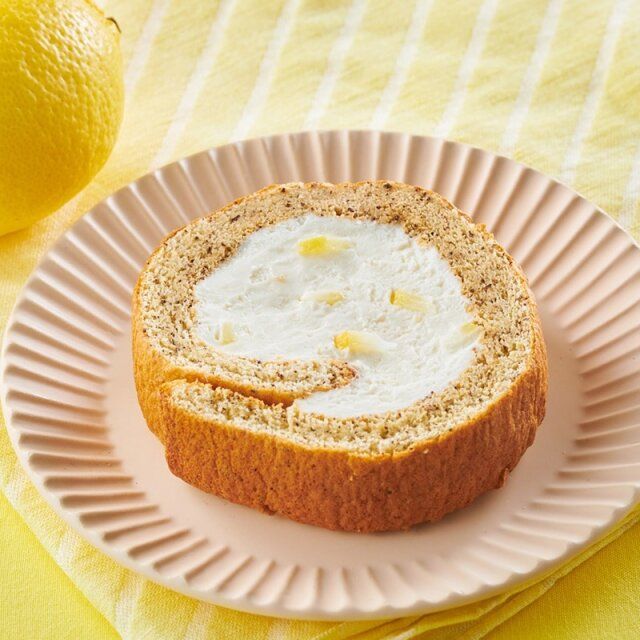 シャトレーゼの瀬戸内レモンと紅茶のふんわりロール