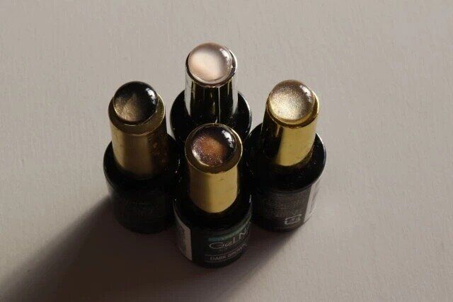 ダイソーの天才的なガラスカラーチャート 両面テープ付