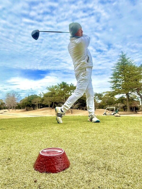 「赤ティーから回る」でバーディを獲る極意を学ぶ！読者記者が体験