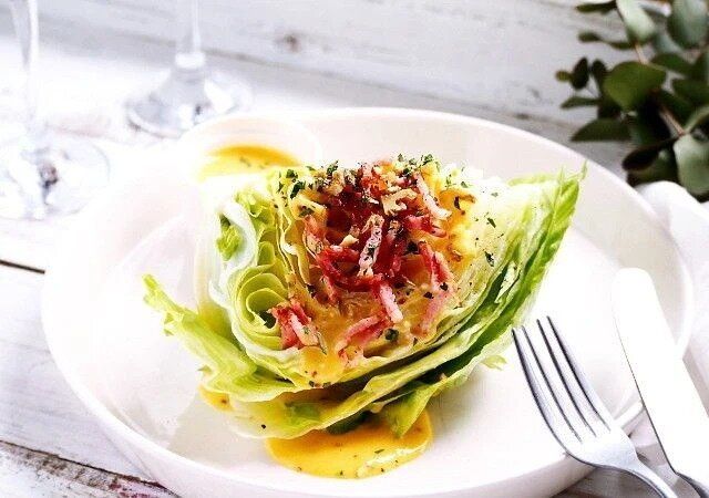 レタスのウェッジサラダ