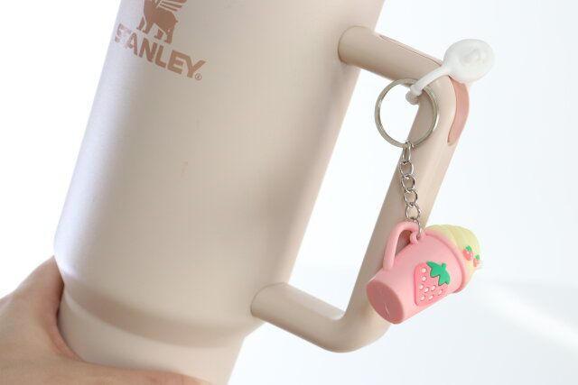 スタンレーデコにおすすめのダイソーのキーホルダー
