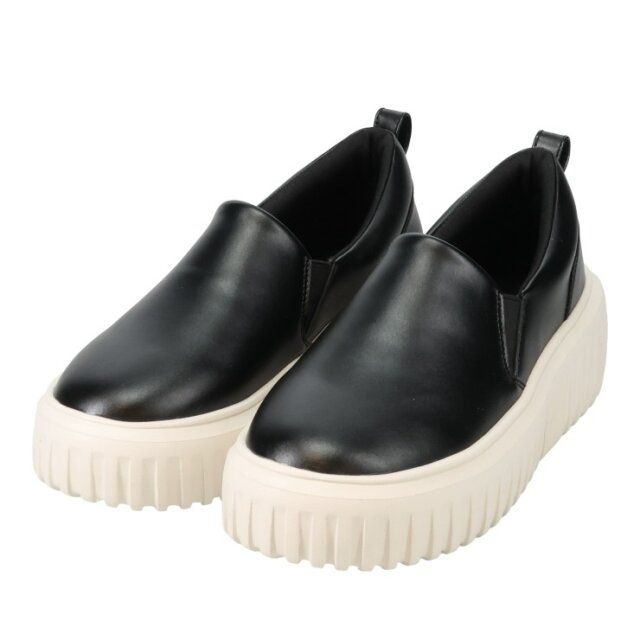 しまむらのスリッポンスニーカー