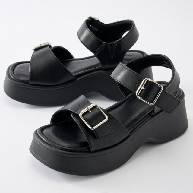 しまむらのベルトサンダル