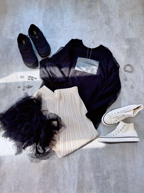 大人カジュアルな置き画コーデ