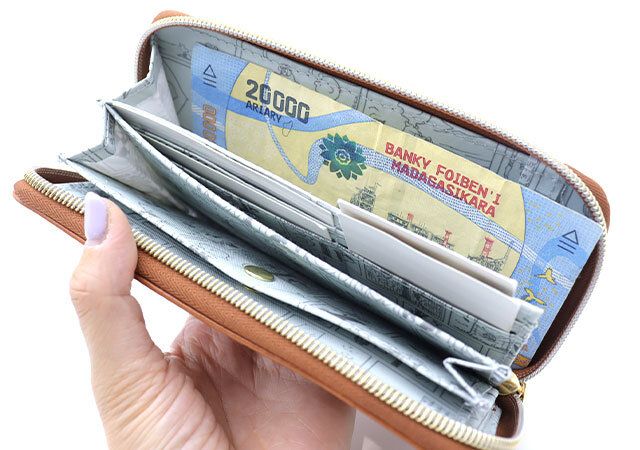 宝島社のムック付録のスヌーピーの小さな長財布6