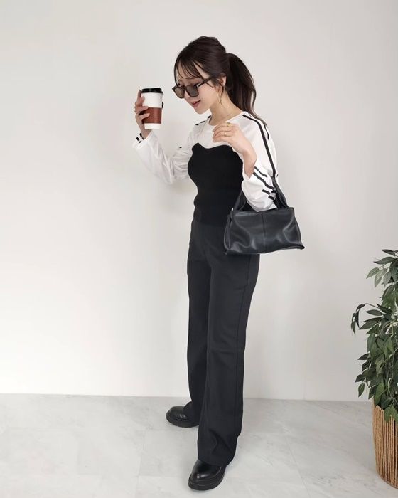 ラインシアートップス×GUメンズのブラックの「フレアスラックス」