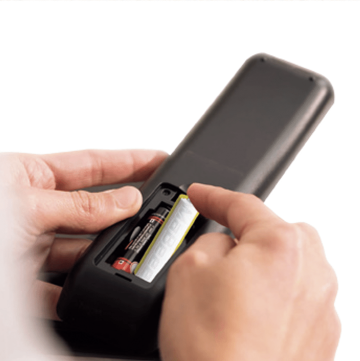 みまもり電池本体（単3電池サイズ※使用分の単４電池は含まれません）￥3,278、月額使用料￥1,078（1契約につき、最大5名までユーザーを招待可）／ノバルス