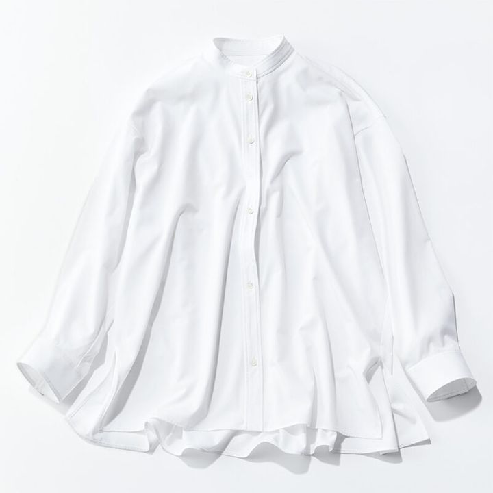 シャツ（6月発売予定）￥7,990／アンフィーロ（スカート￥8,990／アンフィーロ（オンワード樫山）