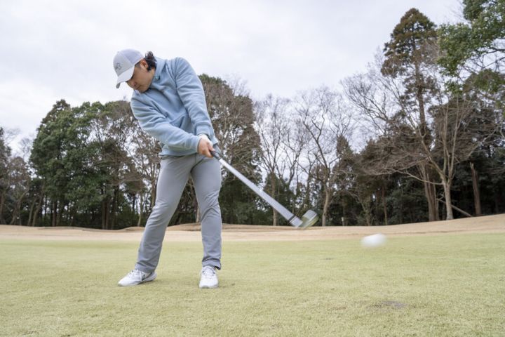 アイアンショットのコツは“右ヒジ”だった！ミスをなくす練習法をレッスン