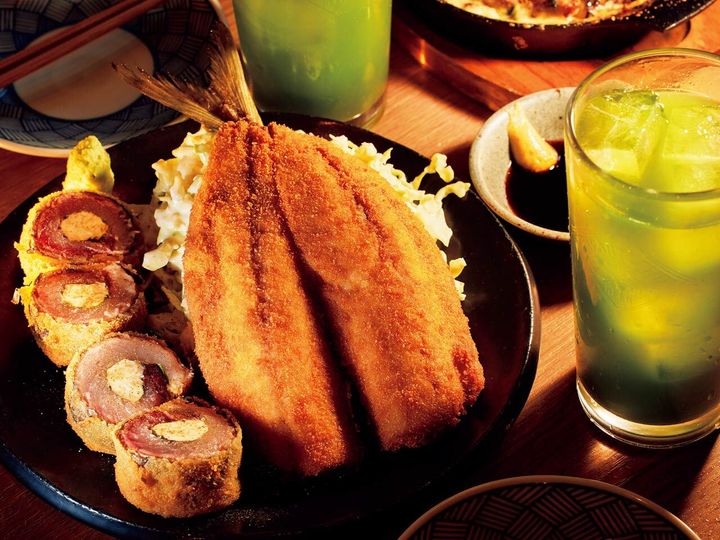 天神橋筋六丁目『IZAKAYA KAMONN』の「アジフライ２種盛り」、「小松菜チューハイ」