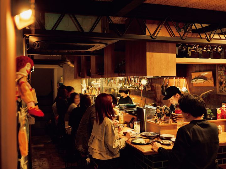 天神橋筋六丁目『IZAKAYA KAMONN』の内観