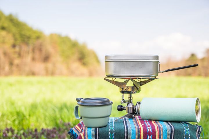 ドライブ中の車内が快適に！便利すぎる神アイテムとは？