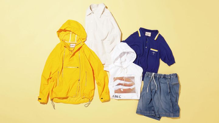 左から、アノラックパーカ、ジップジャケット、ニットポロシャツ、.フード付きシャツ、バミューダパンツ