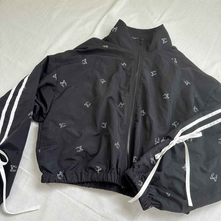 画像: リボン柄ブルゾン