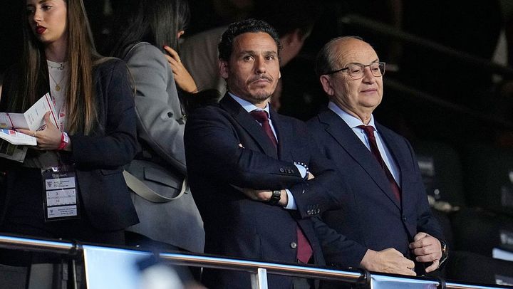 人形をロープに吊るし「これがお前の終わりだ」、ファンがクラブ会長へ殺害予告