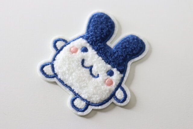 セリアのパイルワッペン（たまごっち）みみっち