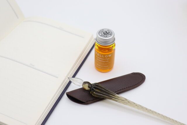 セリアの2WAYガラスペン用PUペン先キャップはペンレストとして使える