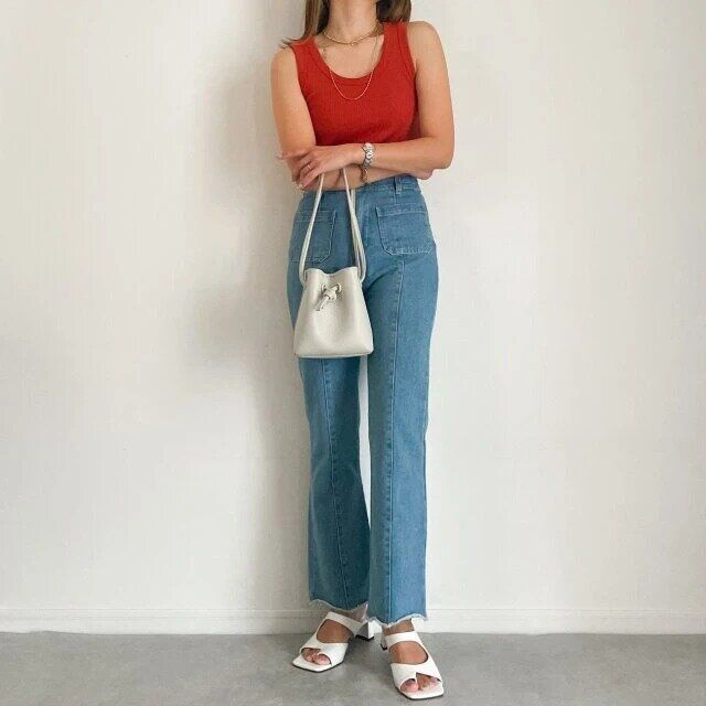 鮮やかオレンジリブタンクトップNGコーデ