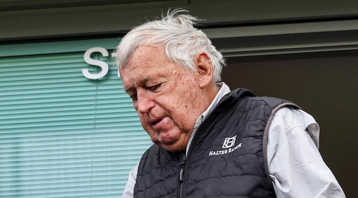 純資産8000億円超の89歳強豪チーム共同オーナー、元従業員からセクハラで訴えられる…「愕然として、嫌悪感を覚えた」