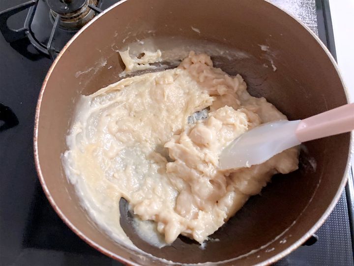 少しずつ固まってきた生地