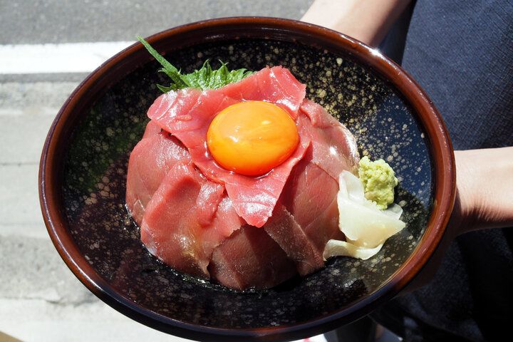 小田原・早川漁港が目の前に♪ のんびり海を眺めていただく海鮮丼のお店「海鮮処 かねざし」がオープン