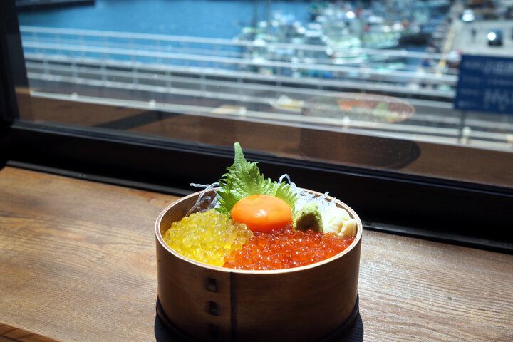 小田原・早川漁港が目の前に♪ のんびり海を眺めていただく海鮮丼のお店「海鮮処 かねざし」がオープン