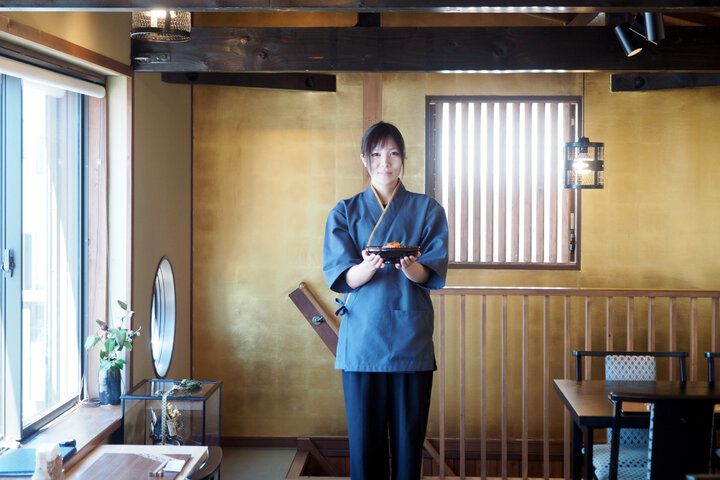 小田原・早川漁港が目の前に♪ のんびり海を眺めていただく海鮮丼のお店「海鮮処 かねざし」がオープン