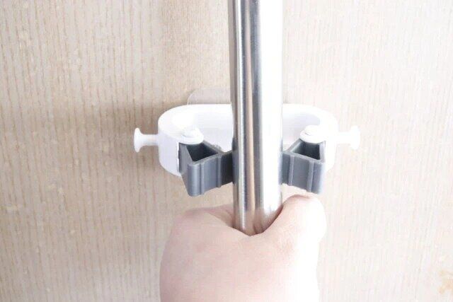 ダイソーのモップホルダー2