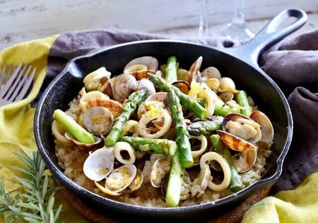 アサリとアスパラのパエリア