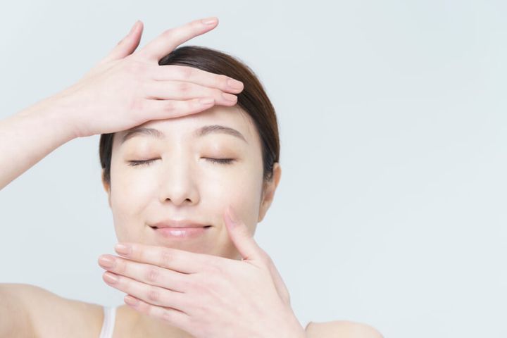 梅雨のお疲れ肌を労る！ 40・50代が今すべき正しいスキンケア