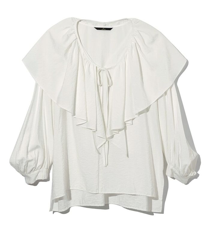 「リエス」の2WAYラッフルブラウス