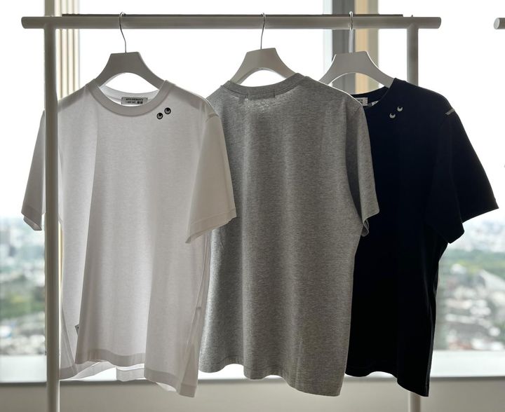 画像: 【ユニクロ × アニヤ・ハインドマーチ】T1Boxy/ボクシーT 各¥1,990 www.uniqlo.com