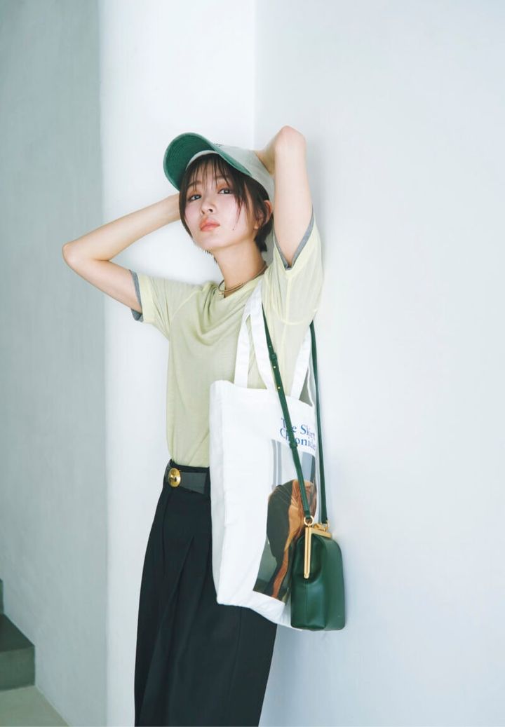 アートピースな布バッグと今季はW主役使いが正解