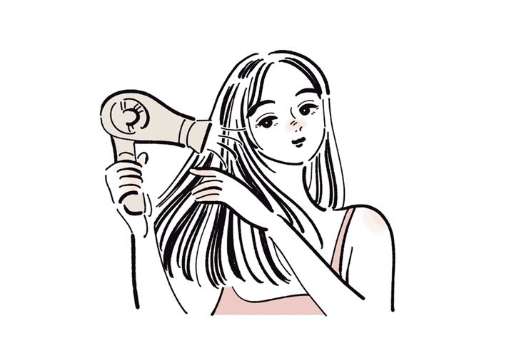 ドライヤーは、根元からしっかり乾かし冷風を当てフィニッシュ。