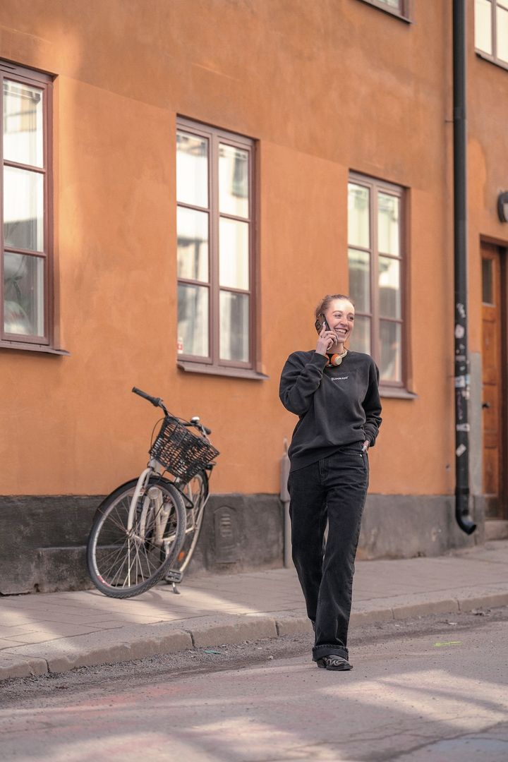 番外編！シンプルさの中にセンスが光る、スウェーデンガールのコーデも紹介【ロンドンガールの一週間コーデ】