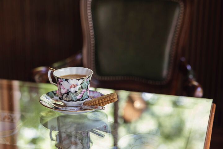 北鎌倉の名刹・明月院境内の茶屋「月笑軒」で水琴窟に耳を傾ける静寂なひととき